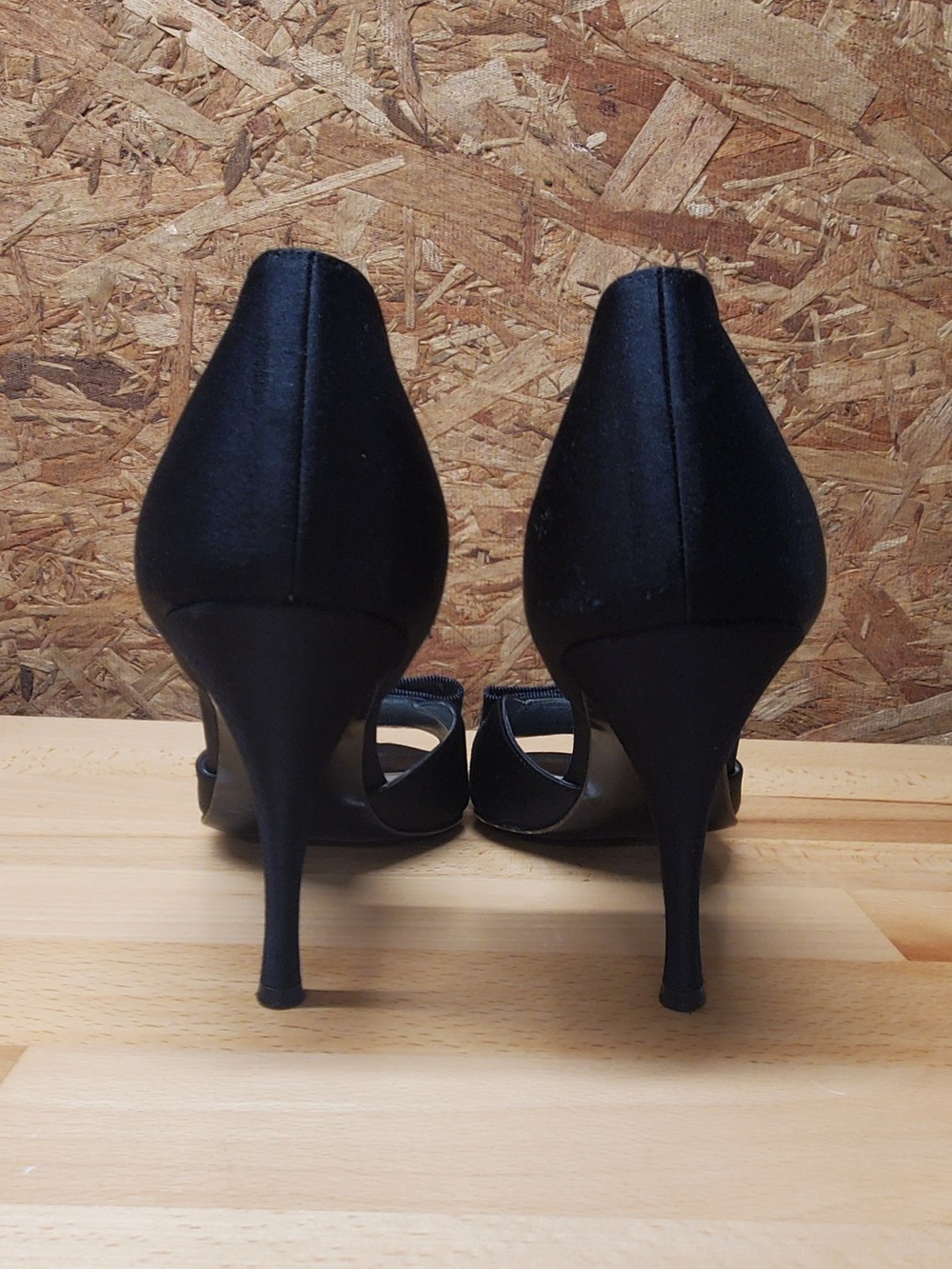 Stuart Weitzman Black Satin D’Orsay Heel - Picture 3 of 6